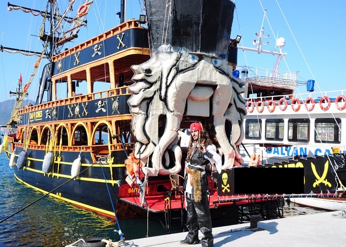 Davy Jones pirate boat trip Marmaris